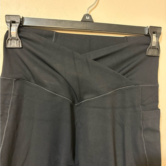 NWT Halara Softlyzero™ Crossover Pocket Plain Leggings-UPF50+ - Picture 3 of 8